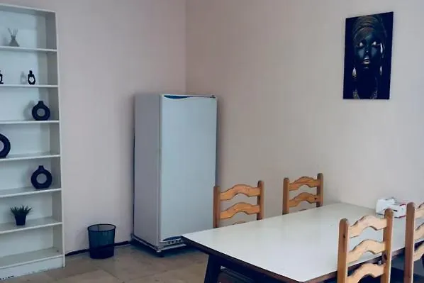 Apartment Home *